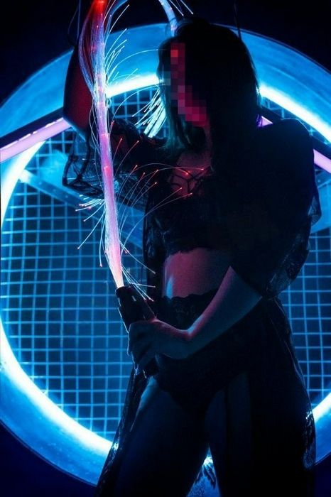 Почему мужчины находят утешение в коммерческом сексе: Психологические аспекты и социальные причины